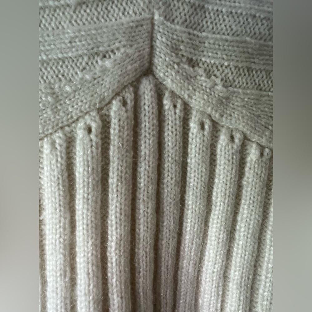 NWT Neiwai Ivory Mohair Blend Crewneck Sweater Size 4 $315 MSRP - Picture 4 of 5